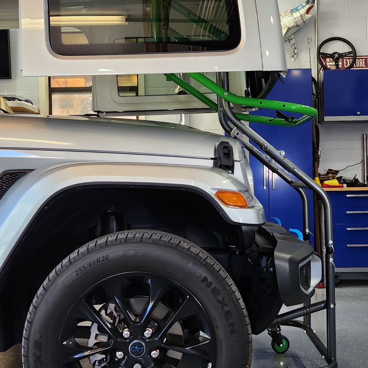 TopLift Pro V2 - Hardtop Removal & Storage Tool for Jeep Wrangler and Ford Bronco